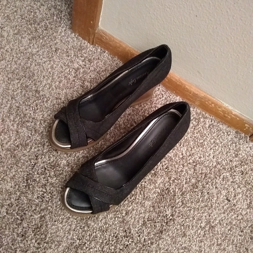 *Final Sell Price* American Eagle Wedge Shoes